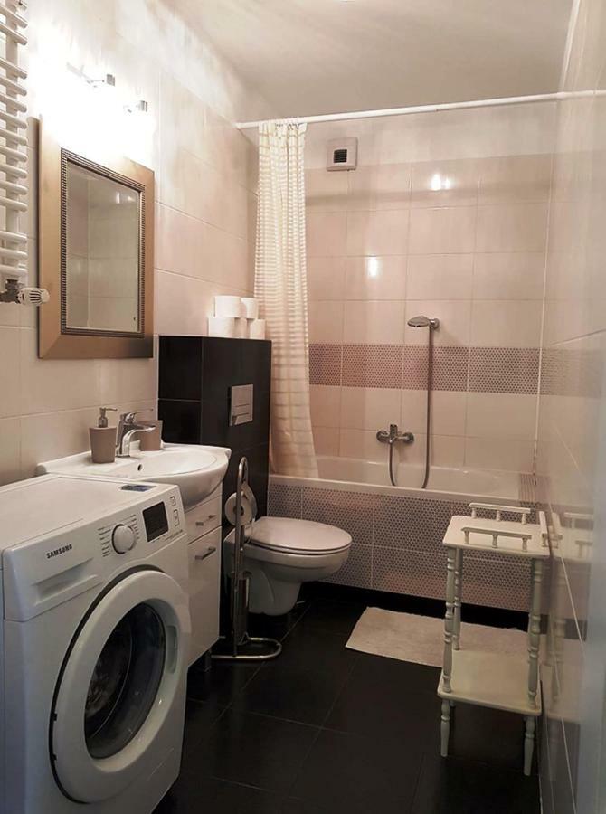 Apartament "Cleopatra 3" Z Miejscem Parkingowym, Faktury Vat Daire Kielce Dış mekan fotoğraf